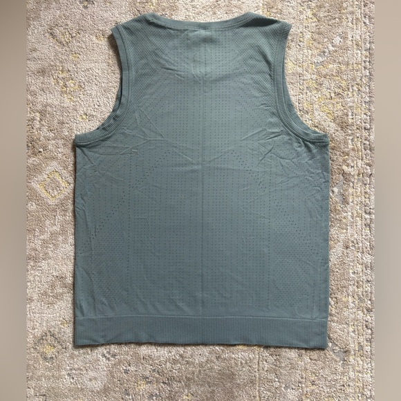 Athleta In Motion Tank - Picture 5 of 7